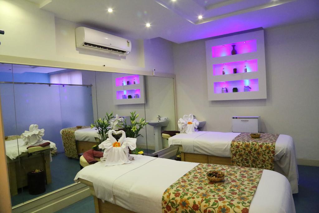 Hotel Clarks Shiraz Agra  Dış mekan fotoğraf