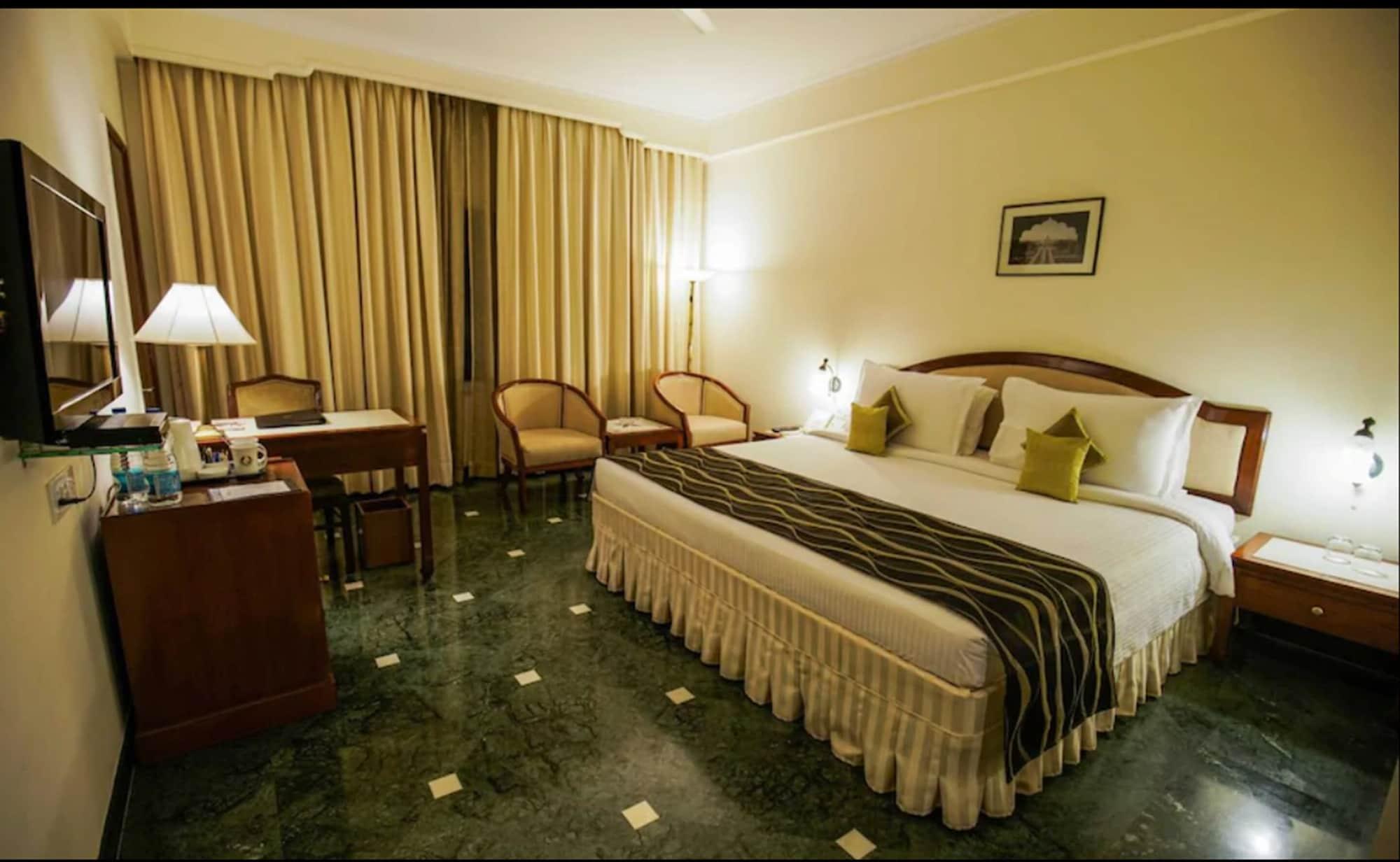 Hotel Clarks Shiraz Agra  Dış mekan fotoğraf