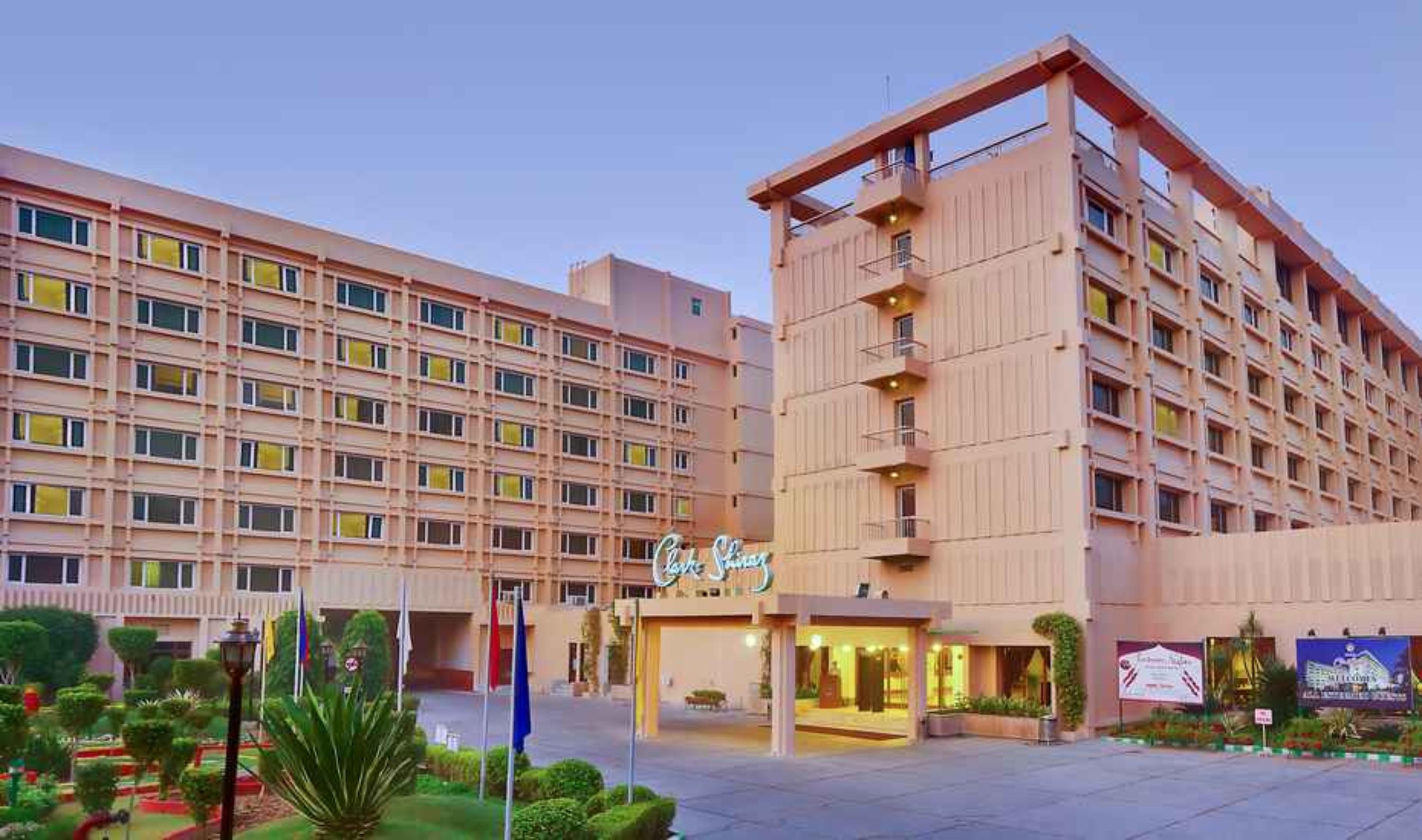 Hotel Clarks Shiraz Agra  Dış mekan fotoğraf