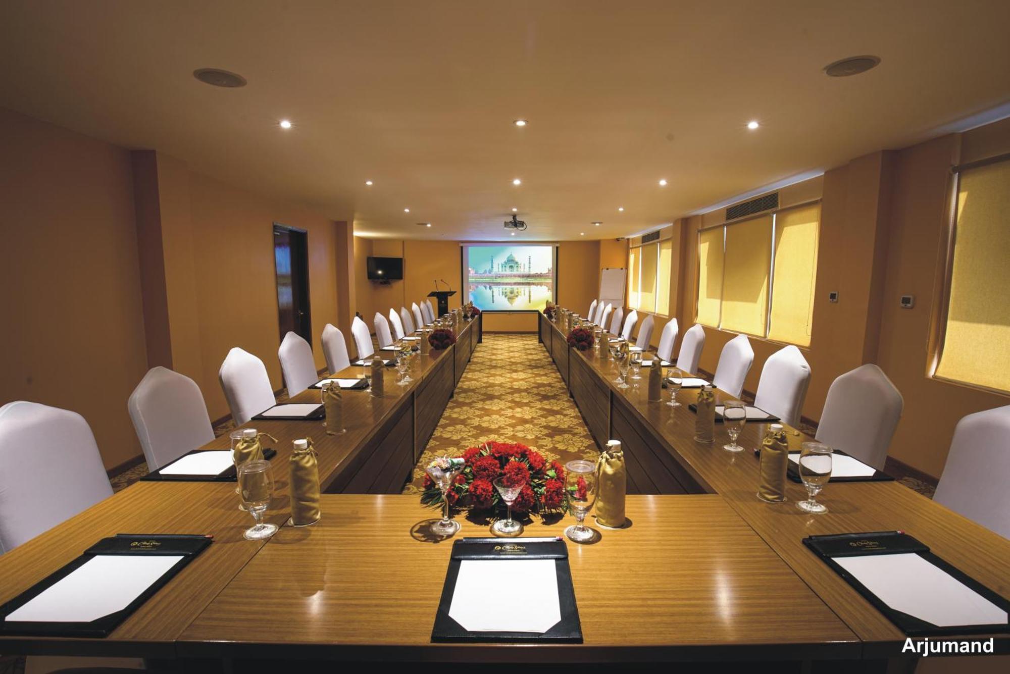 Hotel Clarks Shiraz Agra  Dış mekan fotoğraf