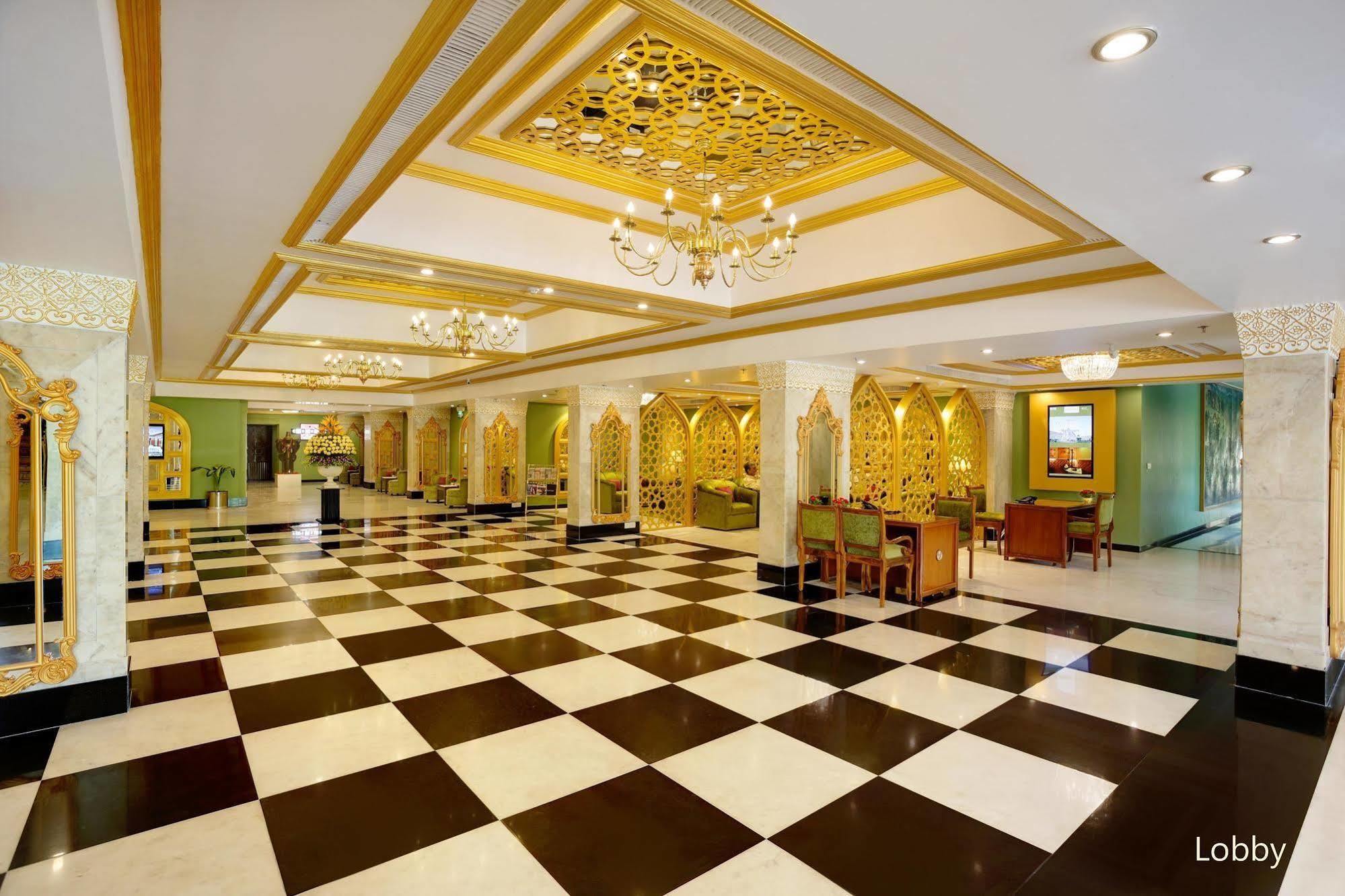 Hotel Clarks Shiraz Agra  Dış mekan fotoğraf